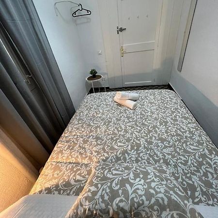 A & M Barcelona Hostal 外观 照片